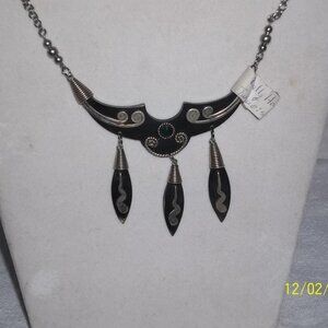 BULLS HORN & ALPACA SILVER NECKLACE WITH A TURQUOISE ACCENT-17" LONG